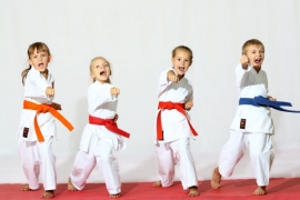 Каким спортом заниматься, если у ребенка плоскостопие