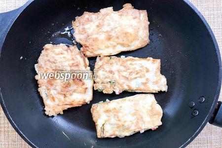 Восточные гренки с крабовыми палочками Восточные гренки с крабовыми палочками