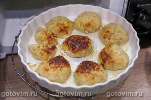 Мясные котлеты с картофелем в микроволновке